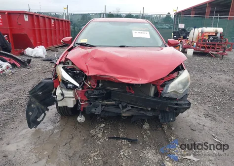 2014 Toyota Corolla S Plus z USA, uszkodzony, nr VIN 2T1BURHE7EC119680
